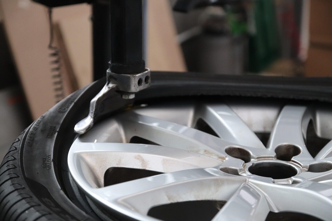 tire, workshop, car, automobile, vehicle, bikes, car wallpapers, repair, mechanic, rim